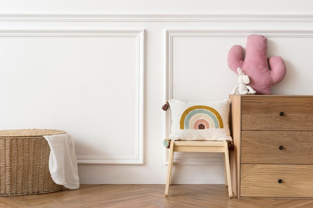 Sala giochi per bambini scandinavi con mobili in legno