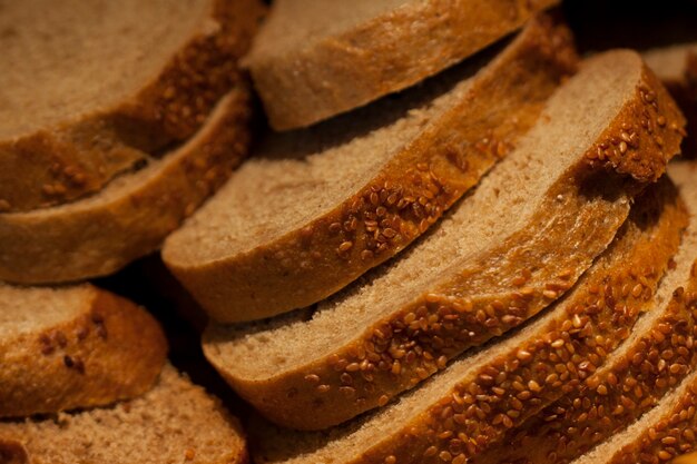 sano primo piano mangiare pane panetteria