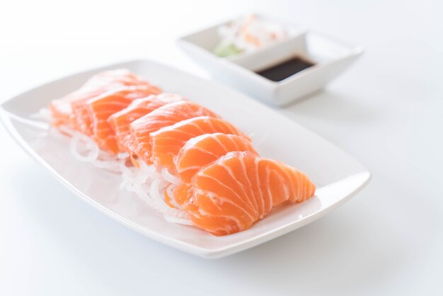 Sashimi crudi di salmone