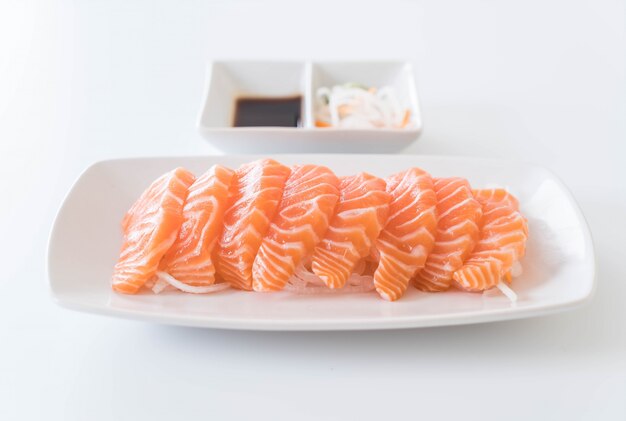 Sashimi crudi di salmone