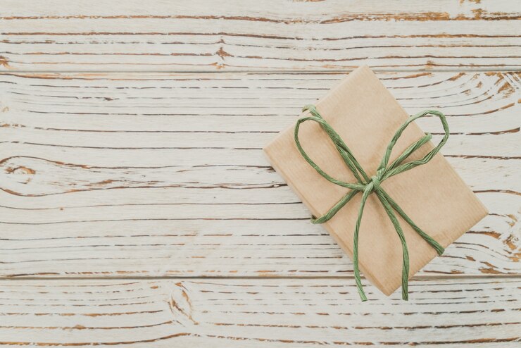 Foto gratuito scatola regalo marrone
