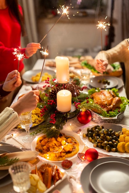 Scene invernali accoglienti con la famiglia