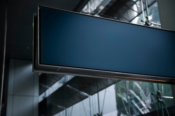 Foto gratuito scheda vuota in un aeroporto
