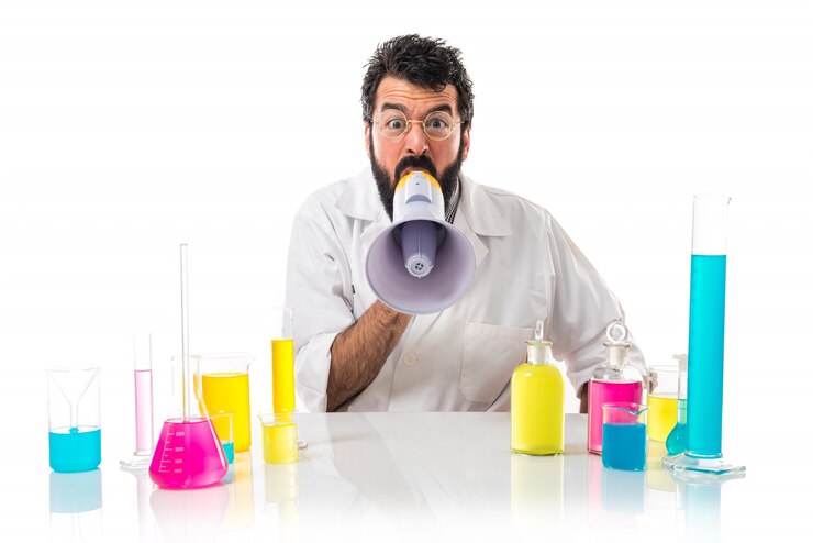 Foto gratuito scienziato, uomo, urlando, megafono