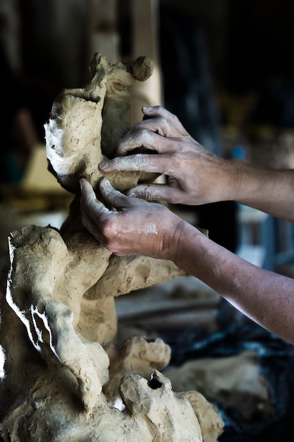 Scultura contemporanea nell'atelier