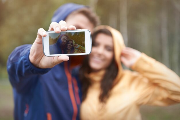 Selfie con la mia ragazza in un giorno di pioggia