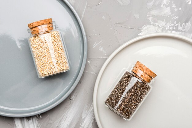 Semi schiacciati in vasetti di vetro alimenti biologici