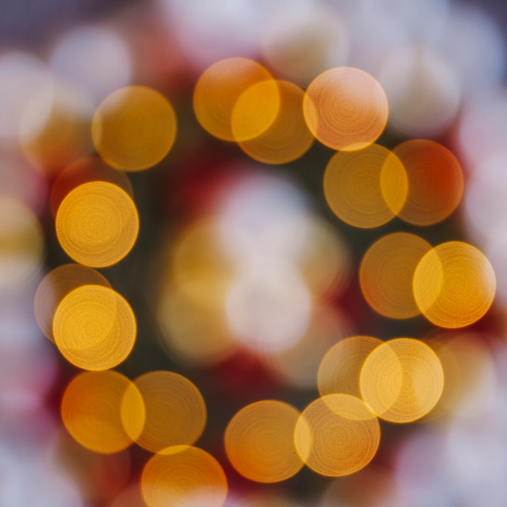 Foto gratuito sfondi decorativi di natale sfocati