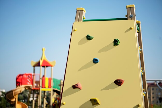 Sfondo colorato parco giochi per bambini all'aperto