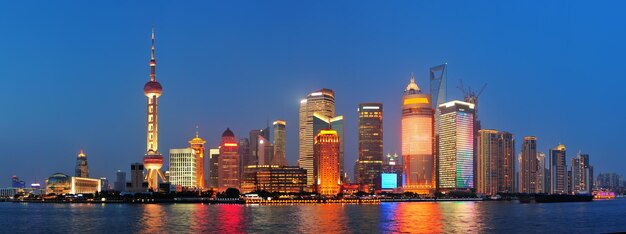 Shanghai di notte