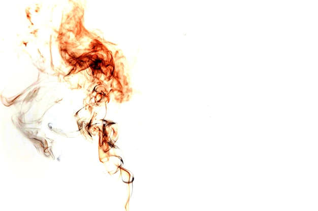 Soffio di fumo marrone
