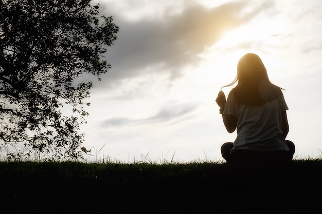 Solitudine copia donne dolore casual solitario