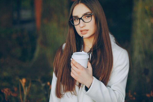 sorridere vita bevanda sfondo da solo