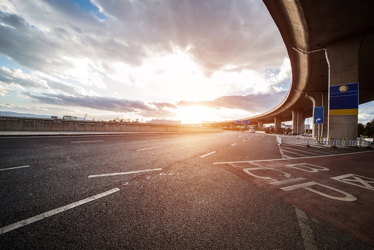 Foto gratuito sospensione sky high road superstrada