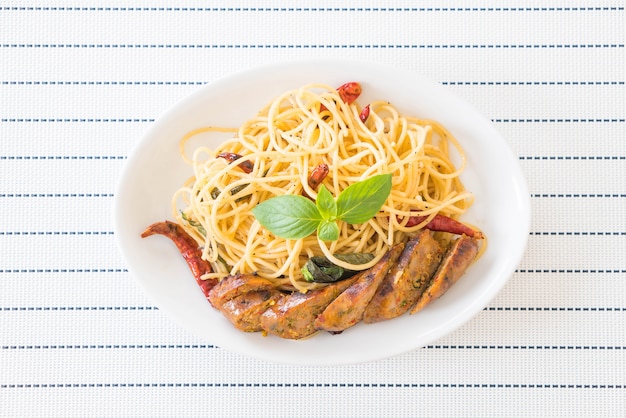 Spaghetti alla salsiccia alla griglia