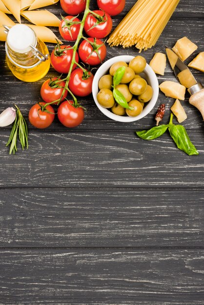 Spaghetti Con Ingredienti Verdure