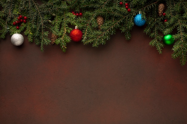 Spazio della copia dei rami dell'albero di Natale di vista superiore