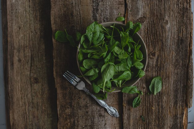 Spinaci sul tavolo