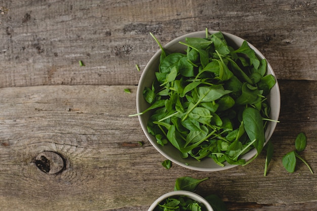 Spinaci sul tavolo