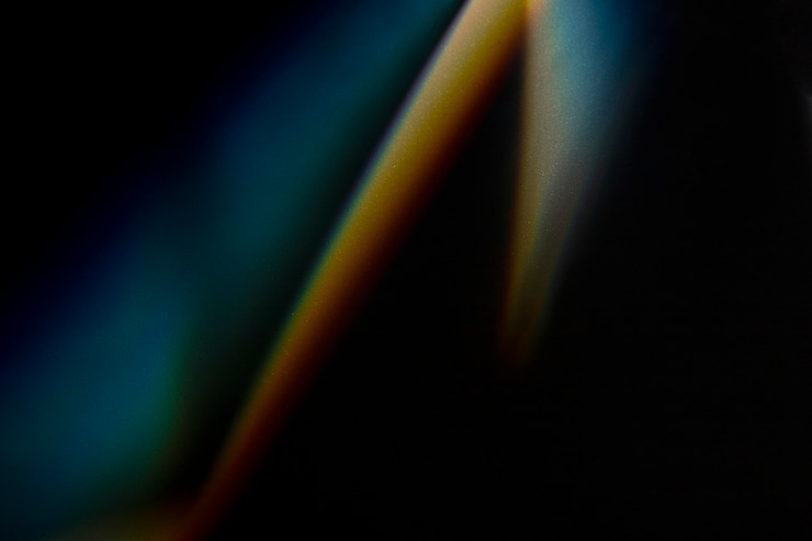 Foto gratuito splendida deflessione della luce del prisma