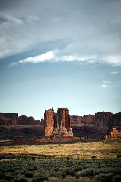 Splendido scenario di un paesaggio del canyon nel parco nazionale di Arches, Utah - USA