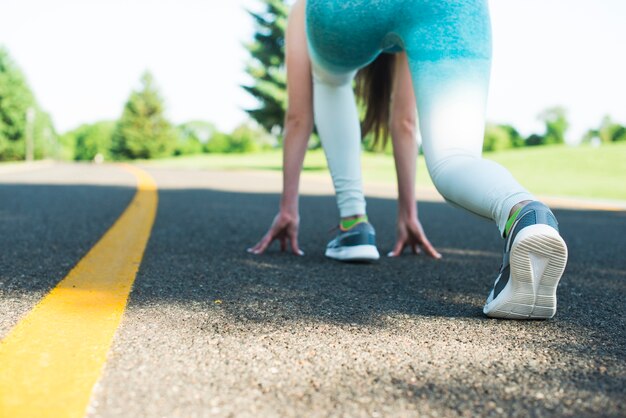 Sport di pratica della donna atletica all&#39;aperto