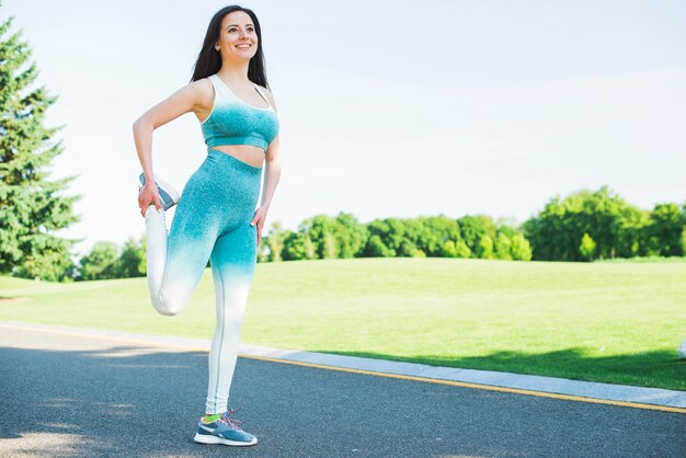 Sport di pratica della donna atletica all&#39;aperto