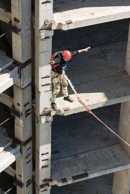 Sport estremi di ropejumping