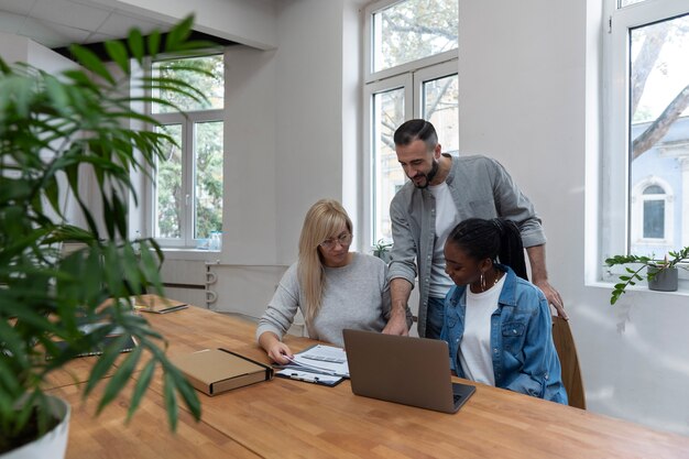 Stile di vita delle persone in ufficio