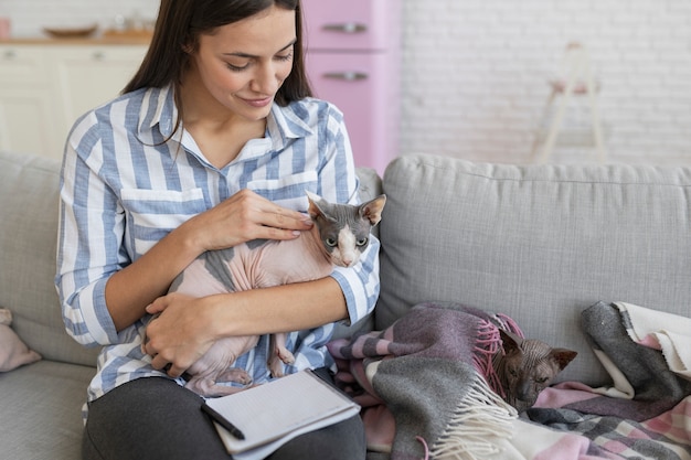 Stile di vita e ritratti del gatto domestico