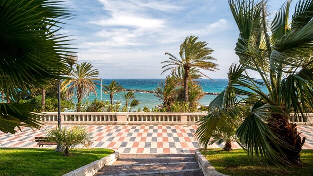 Strada dell'argine a Sanremo Italia