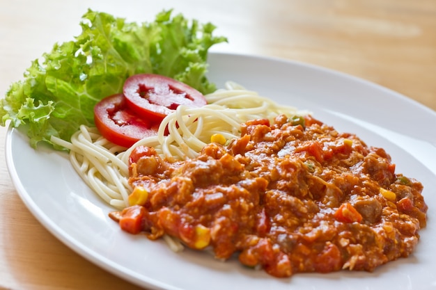 stringa di spaghetti di formaggio tradizionale italiano