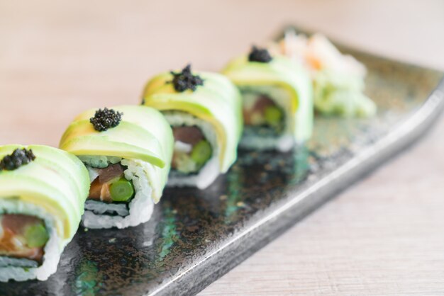 Sushi di avocado