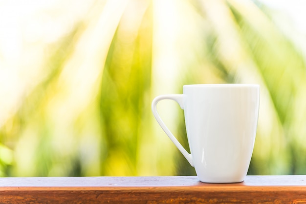 Tazza di caffè bianco