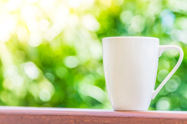 Tazza di caffè bianco