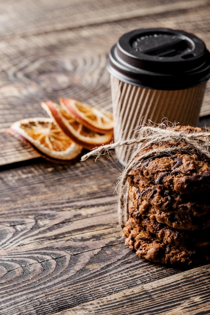 tazza di caffè e biscotti deliziosi