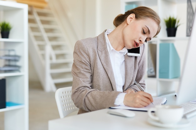 Telefonare per lavoro