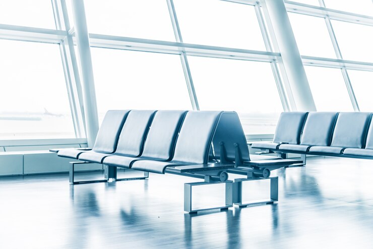 Foto gratuito terminal di partenza pavimento all'interno salotto