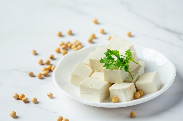 Tofu a base di soia Concetto di nutrizione alimentare.