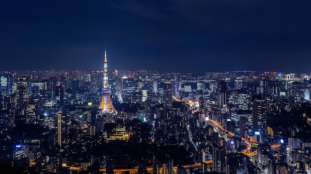 Tokyo cityscape di notte, Giappone.