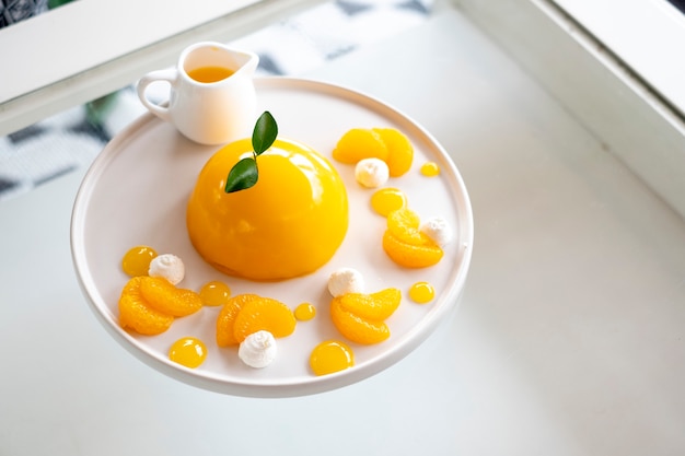 torta di frutta all&#39;arancia minimale