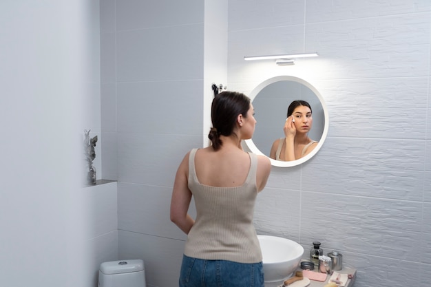 Trattamento viso donna a tiro medio