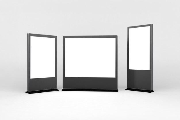 Tre display di segnaletica digitale vuoti per pubblicità o informazioni