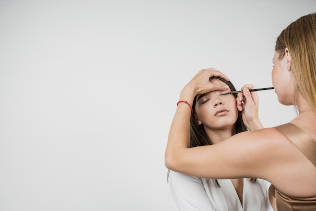 Trucco professionale da applicare in studio