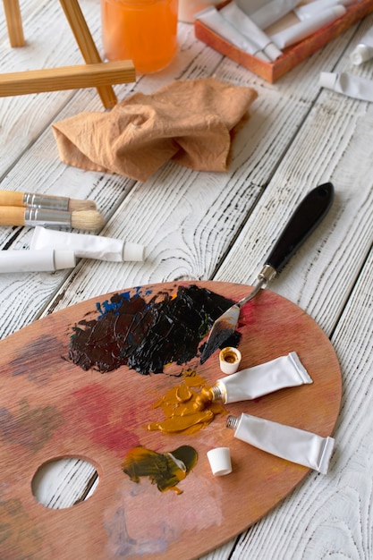 Tubi di vernice a olio per la pittura