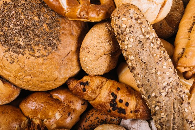 Una vista dall&#39;alto di pane appena sfornato