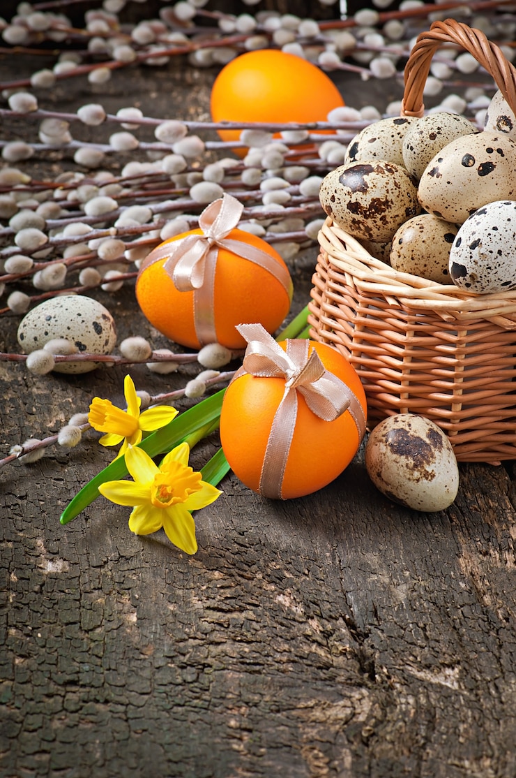 Foto gratuito uova di pasqua colorate