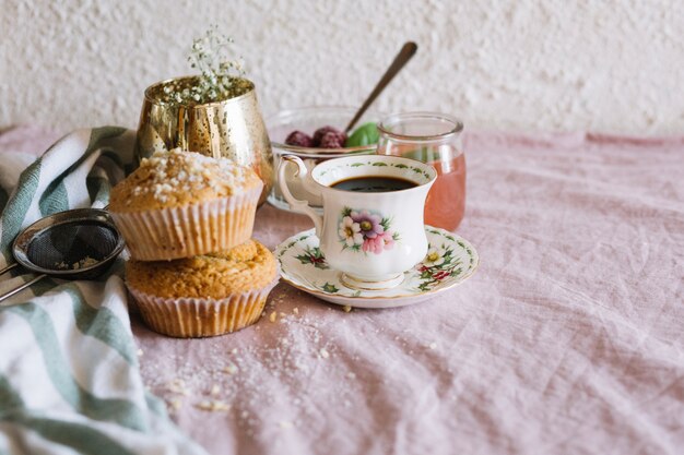 Vari trattamenti e caffè in accordo