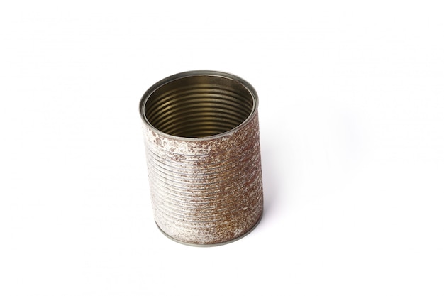 Vaso metallico su bianco