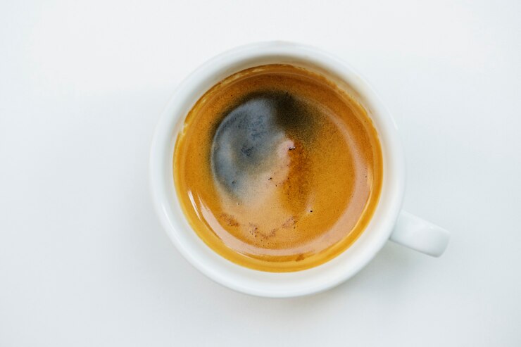 Foto gratuito veduta aerea del caffè caldo
